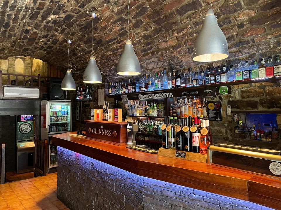 35º Aniversario de L'Abrevadero 1 Pub Abrevadero Imagen general barra